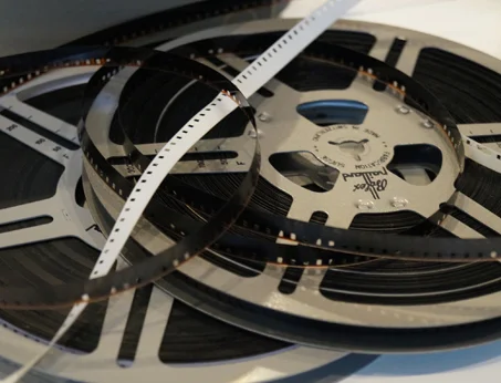 Numérisation et transfert de pellicules super 8 à paris films 8mm super 8 en full HD et 4K